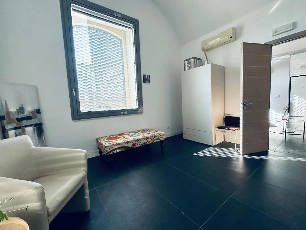 Lite Apartment By Eureka Catane